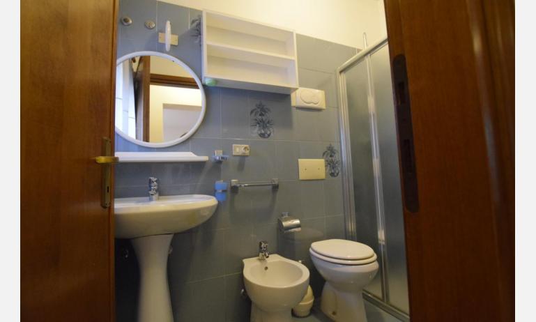 appartamenti VILLA FIORE CARINZIA: B4 - bagno (esempio)