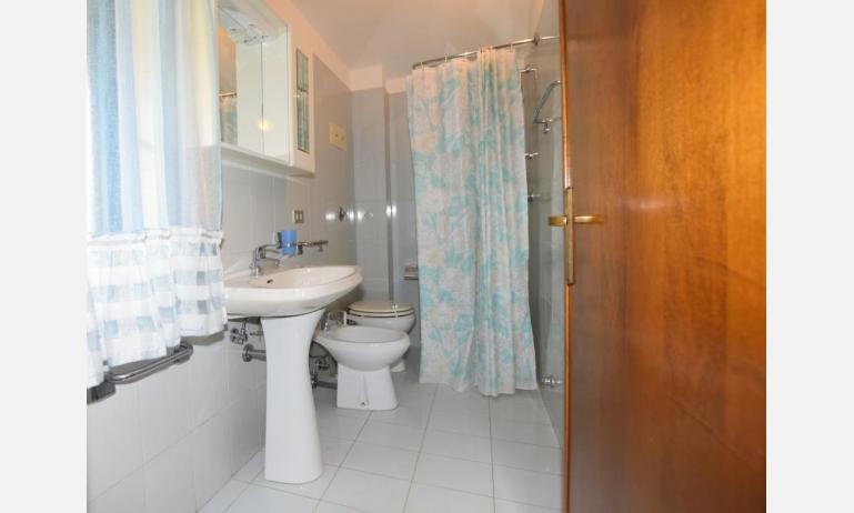 appartamenti VILLA FIORE CARINZIA: B5 - bagno (esempio)