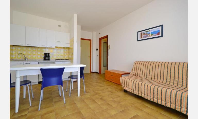 appartamenti SPIAGGIA: B4 - soggiorno (esempio)