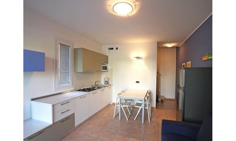 residence LE GINESTRE: B5V - kitchenette (example)