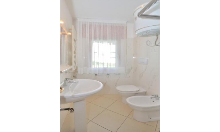 appartamenti DELFINO: B5 - bagno (esempio)