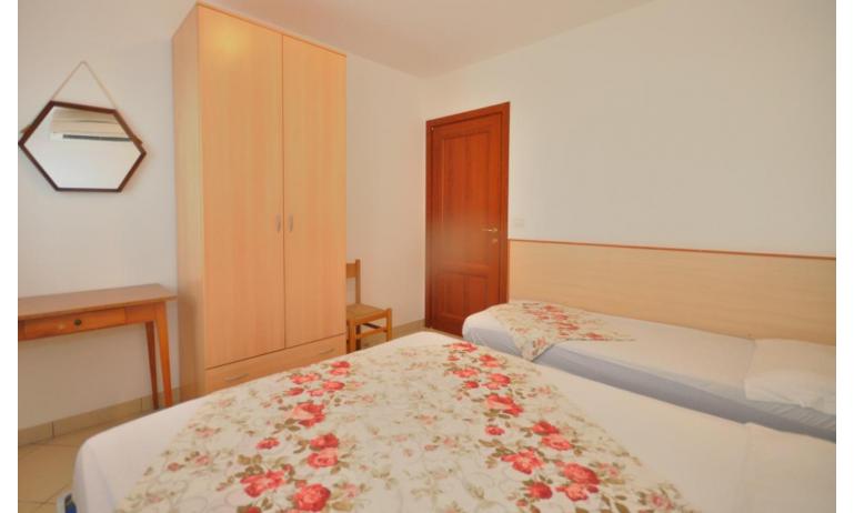 Ferienwohnungen DELFINO: B5 - Schlafzimmer (Beispiel)