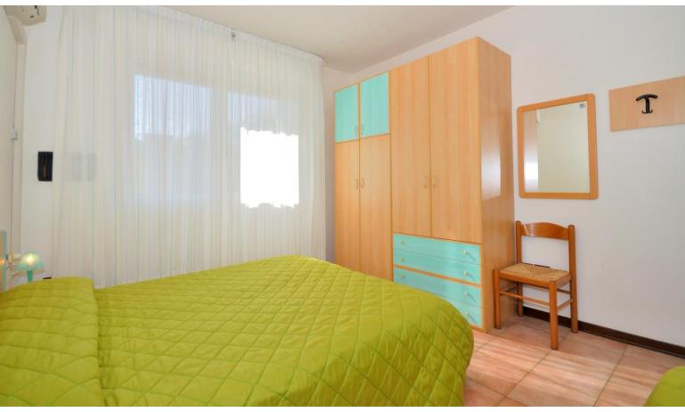 résidence LIDO DEL SOLE 1: B5+ - chambre à coucher (exemple)