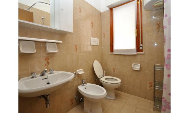résidence VALBELLA: B4 - salle de bain (exemple)