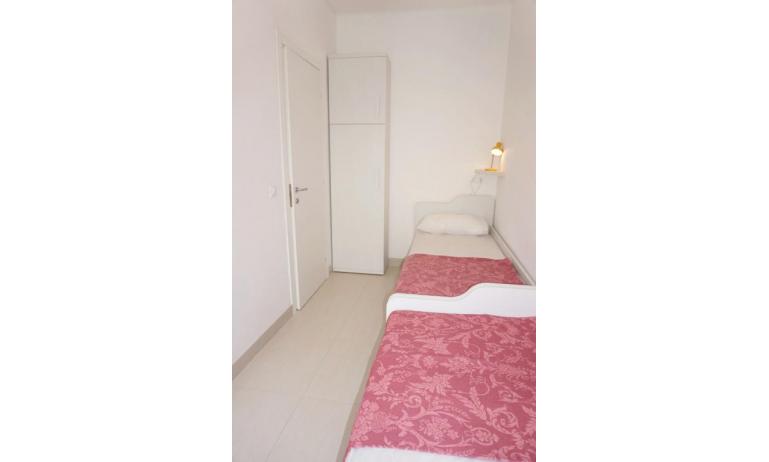 appartament LE PLEIADI: C6/T - chambre avec deux lits (exemple)