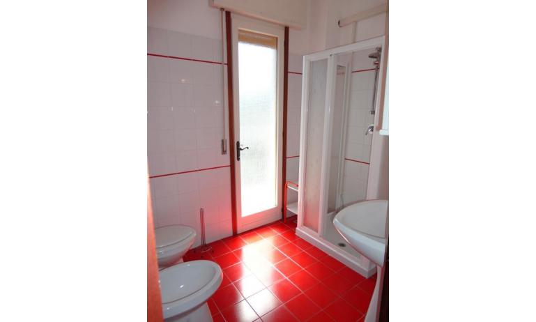 appartament FABIENNE: D8 - salle de bain (exemple)