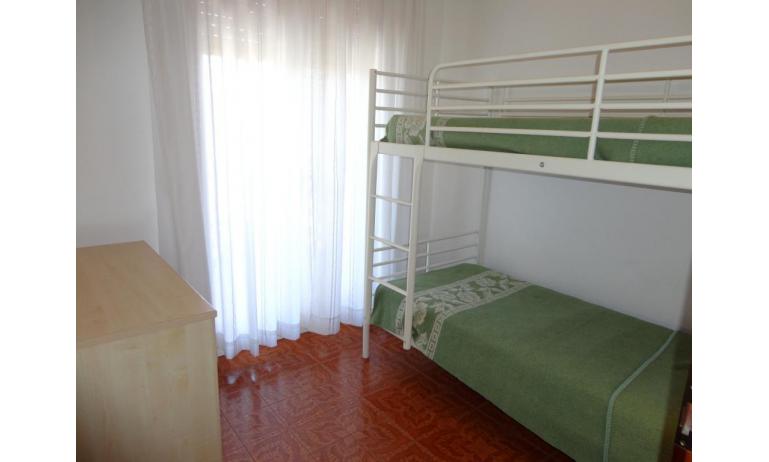 Ferienwohnungen FABIENNE: D8 - Schlafzimmer mit Stockbett (Beispiel)