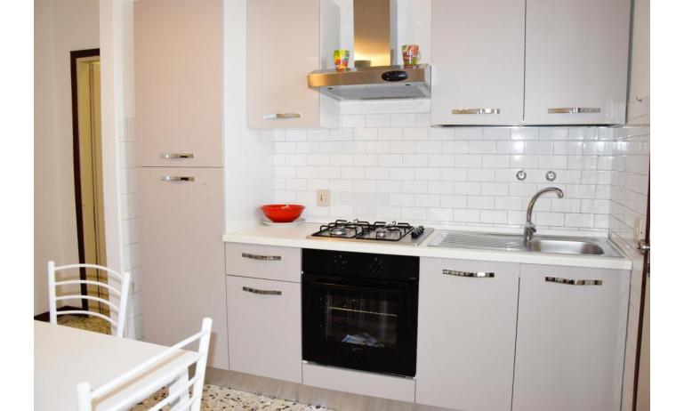 apartments VILLA VANIA: B4+/np - kitchenette (example)