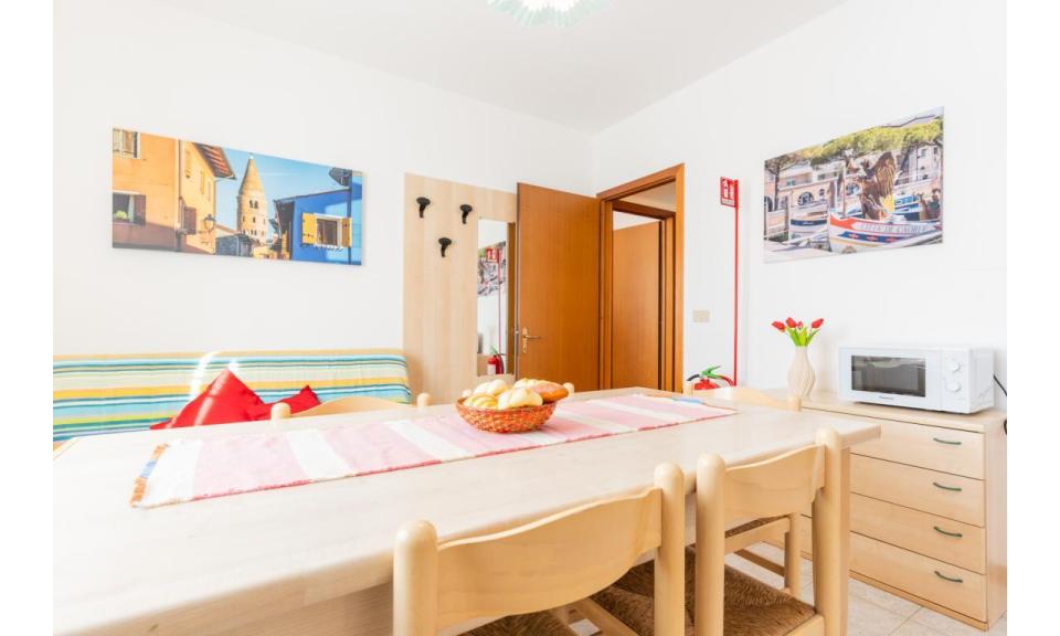 résidence ALBATROS: C6 - salon (exemple)