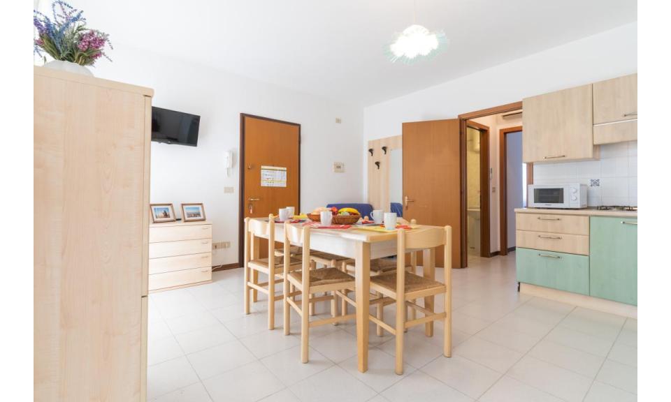 résidence ALBATROS: C6 - salon (exemple)