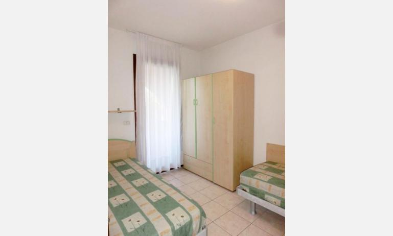 residence LEOPARDI-Gemini: D9 - bedroom (example)