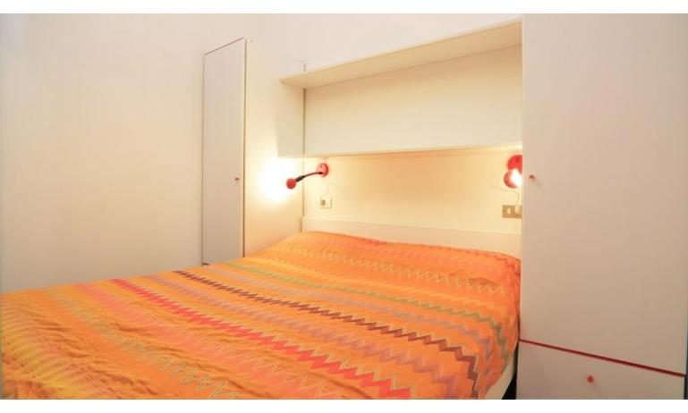 Ferienwohnungen BILOBA: B5/2 - Schlafzimmer (Beispiel)