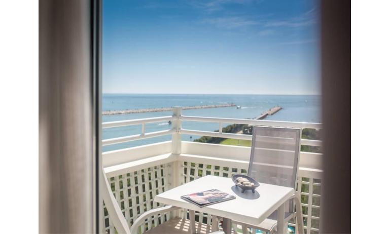 hôtel SAN GIORGIO: COMFORT FM - balcon avec vue mer (exemple)