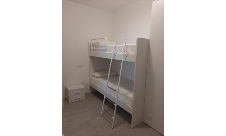 residence CAORLE: C7 - bedroom with bunk bed (example)