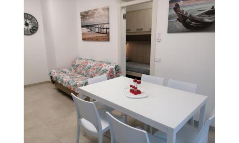 appartamenti DIANA EST: C7 - soggiorno (esempio)