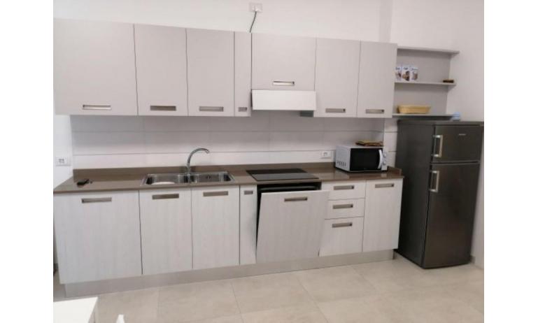 appartamenti DIANA EST: C7 - angolo cottura (esempio)