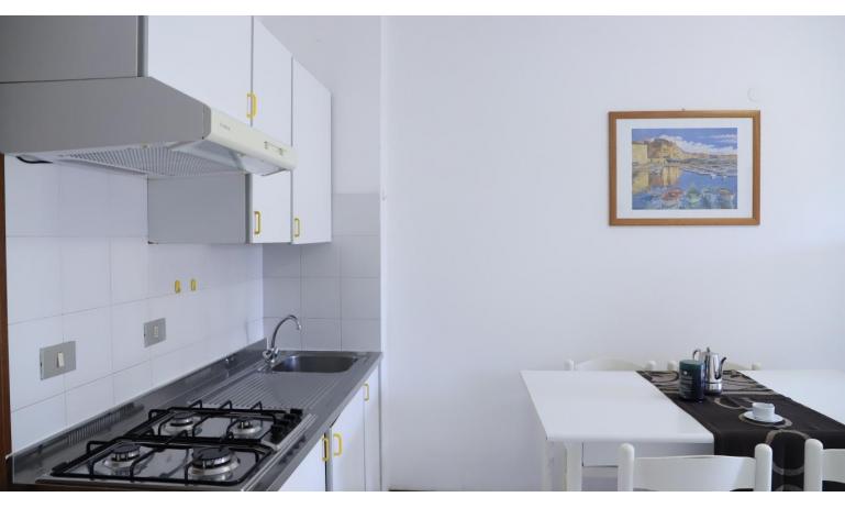 residence GEMINI: B5/1 - angolo cottura (esempio)