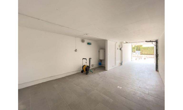 appartamenti TERRAMARE: E8/VSM - garage