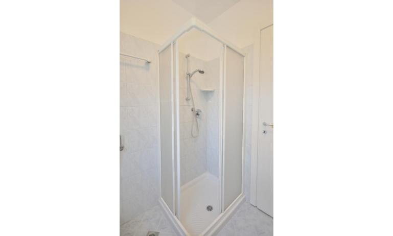 apartments RESIDENCE PINEDA: A2 - bathroom with a shower enclosure (example)