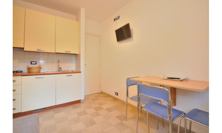 apartments RESIDENCE PINEDA: A2 - kitchenette (example)