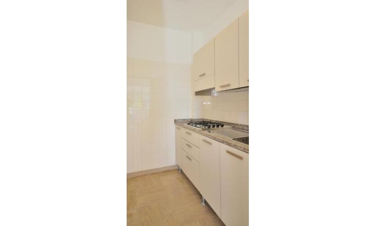 appartamenti RESIDENCE PINEDA: C6 - angolo cottura (esempio)