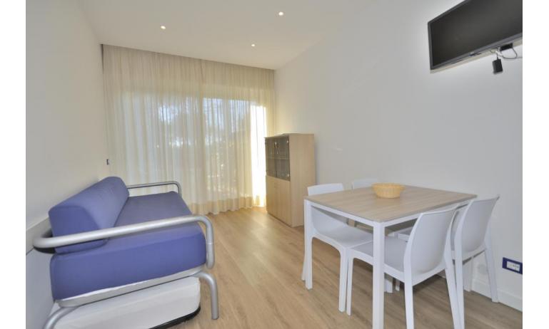 appartamenti RESIDENCE PINEDA: C6/1 - soggiorno (esempio)