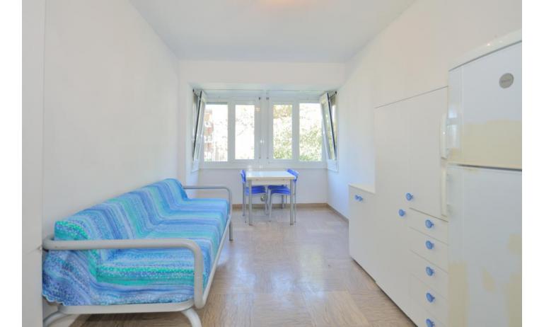 appartamenti RESIDENCE PINEDA: D7/2 - soggiorno (esempio)