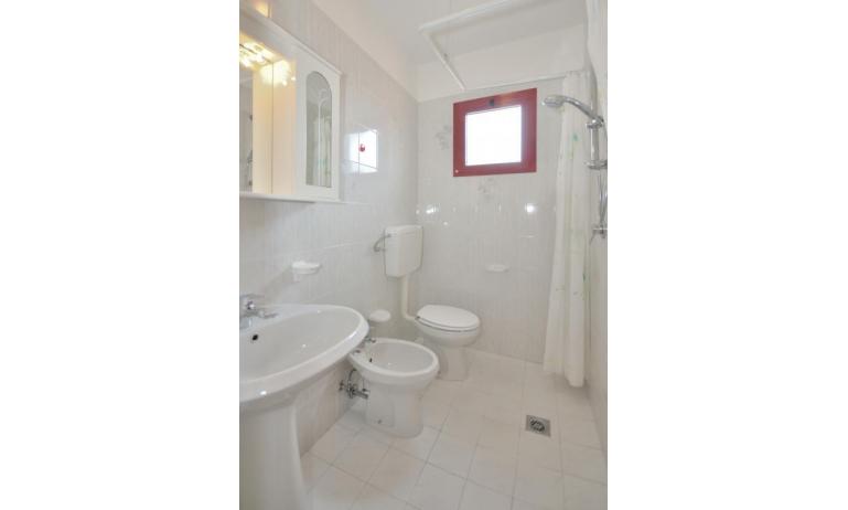 apartments NAUTILUS: C6 - bathroom (example)