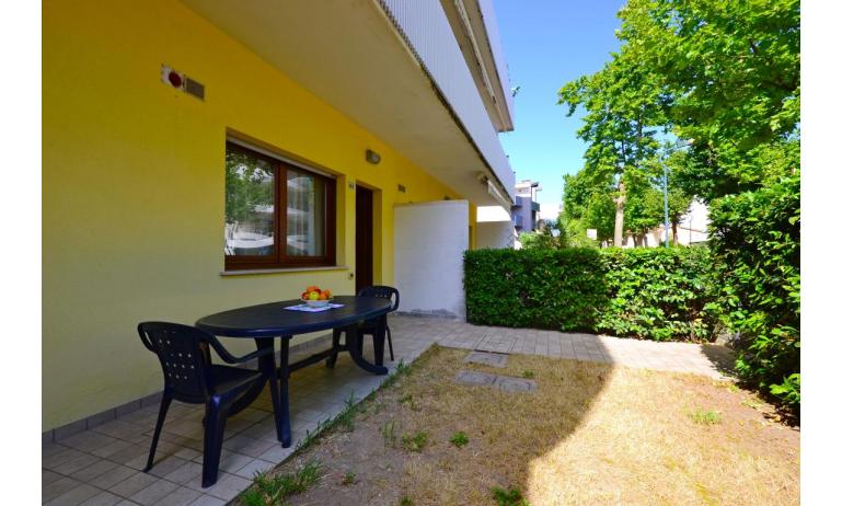 appartamenti VILLA CECILIA: C6/F - giardino (esempio)