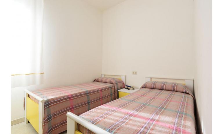 appartament VILLA NADIA: C6/DF - chambre avec deux lits (exemple)