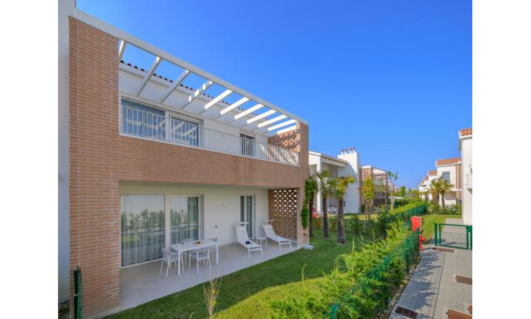 residence PAREUS BEACH RESORT: SUITE SUPERIORE - esterno (esempio)