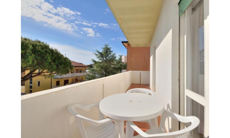 appartamenti CA CIVIDALE: B4 - balcone (esempio)