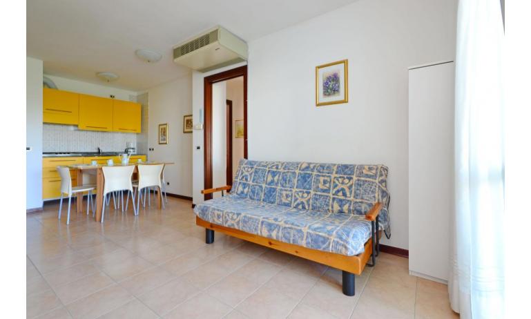 appartamenti PORTA DEL MARE: C6 - soggiorno (esempio)