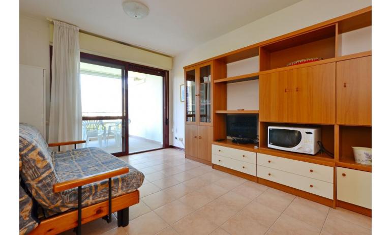 appartamenti PORTA DEL MARE: C6 - soggiorno (esempio)