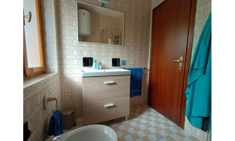 appartamenti VILLAGGIO GIARDINO: C6/VSI - bagno (esempio)