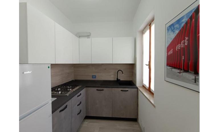 appartamenti VILLAGGIO GIARDINO: C6/VSI - angolo cottura (esempio)