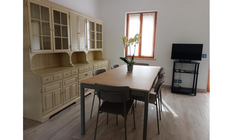 appartamenti VILLAGGIO GIARDINO: C6/VSI - soggiorno (esempio)