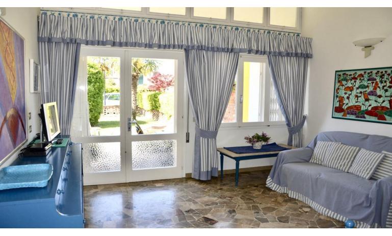 villa DOLCE DIDI: C6 - soggiorno (esempio)
