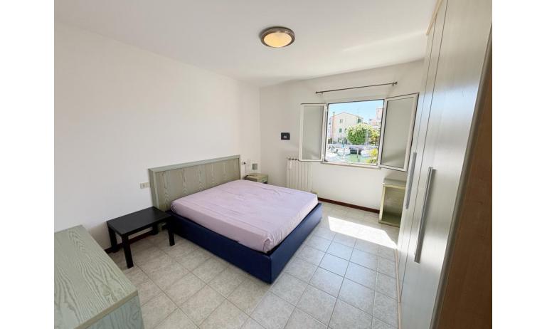 residence ALBATROS: C7/V - camera matrimoniale (esempio)