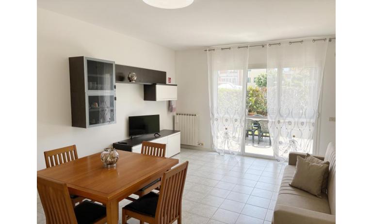 residence ALBATROS: C7/V - soggiorno (esempio)