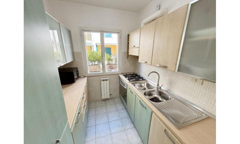 residence ALBATROS: C7/V - cucina (esempio)