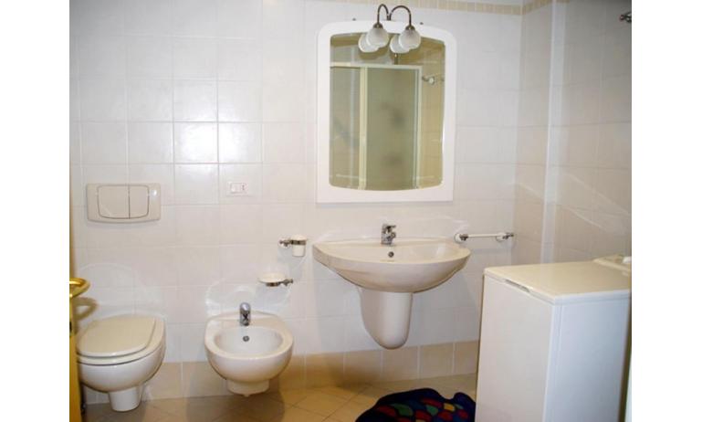 residence MIRAGE: B4 - bathroom (example)
