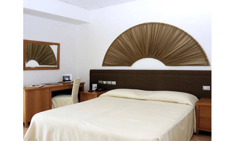 hôtel REX: Classic - chambre à coucher (exemple)