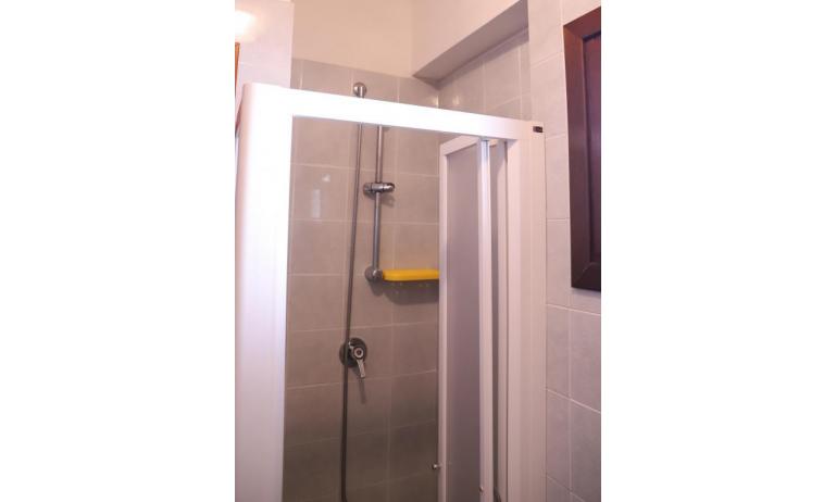 Residence GEMINI: C7/0 - Badezimmer mit Duschkabine (Beispiel)