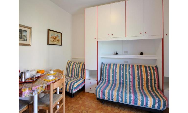 appartamenti RANIERI: A3 - poltrona letto (esempio)