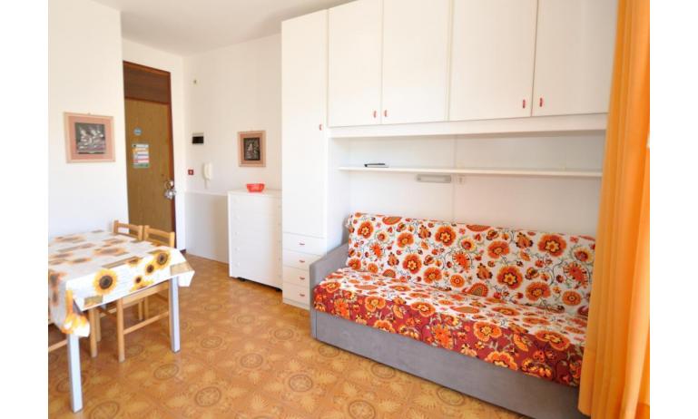 appartamenti RANIERI: A3 - divano letto doppio (esempio)