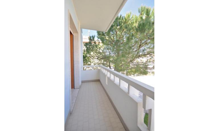 appartamenti RANIERI: B4 - balcone (esempio)