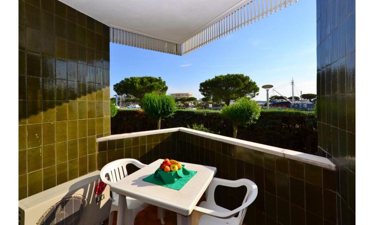 appartamenti MARINA PORTO: B4 - balcone (esempio)