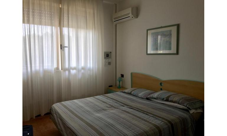 residence LIDO DEL SOLE: B5 - double bed (example)