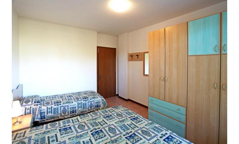 résidence LIDO DEL SOLE: B5 - chambre à 3 lits (exemple)